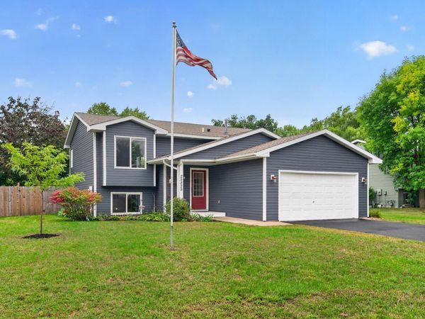 25829 10th Street W, Zimmerman, MN 55398