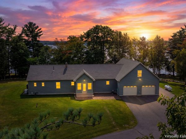 22 Humphrey Lane , Saint Albans, ME 04971