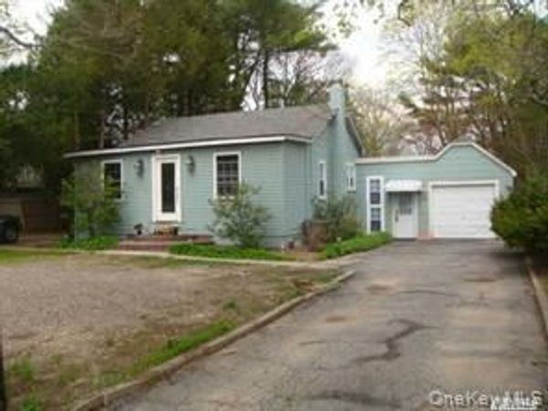 822 Deer Park Road , Dix Hills, NY 11746