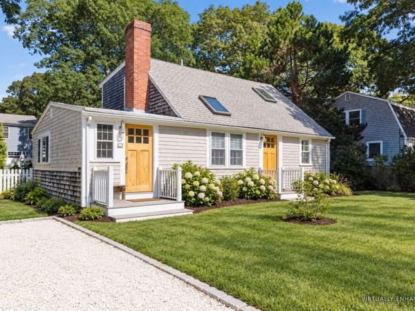 14 Nickerson Street, Falmouth, MA 02536