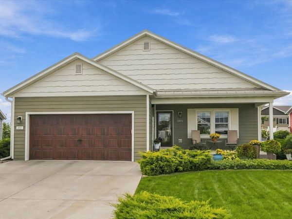 1811 Farm View Dr, Port Washington, WI 53024