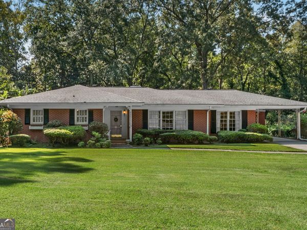 22 Winfield Drive, Newnan, GA 30263