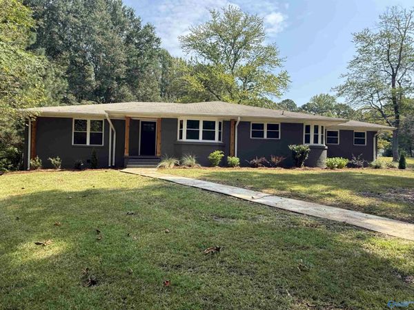 403 Lakewood Drive, Rainbow City, AL 35906