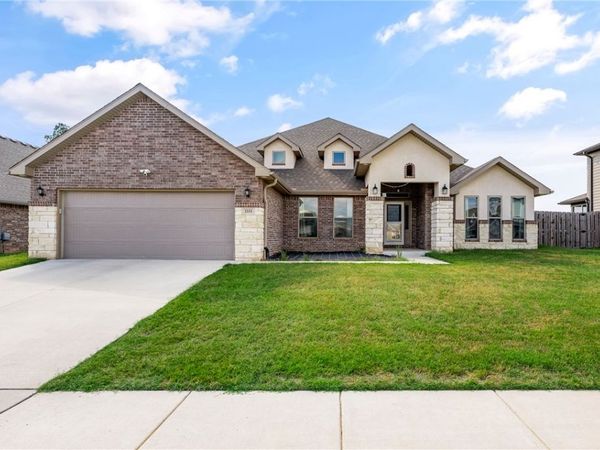 2331 Jazz Avenue , Bentonville, AR 72712