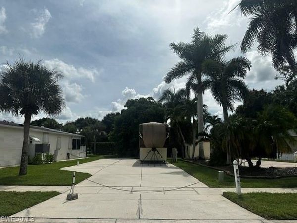 1279 Silver Lakes BLVD , NAPLES, FL 34114
