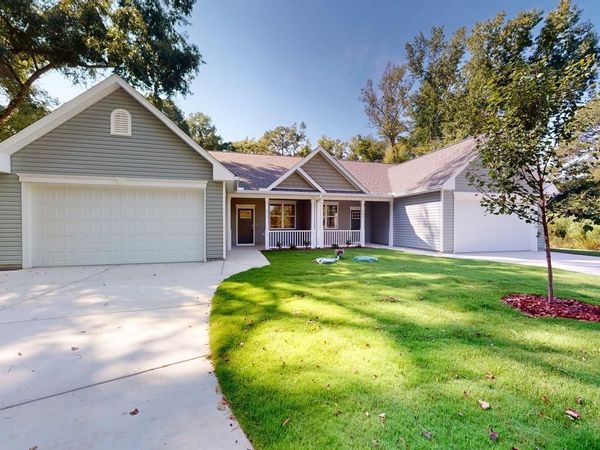 209 N Alma Street, Vass, NC 28394
