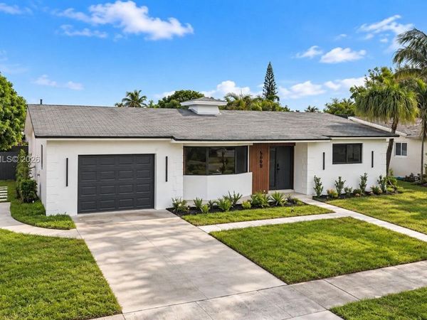 5309 Hayes St , Hollywood, FL 33021