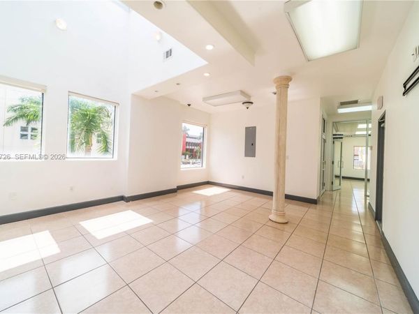 600 Palm Ave , Hialeah, FL 33010