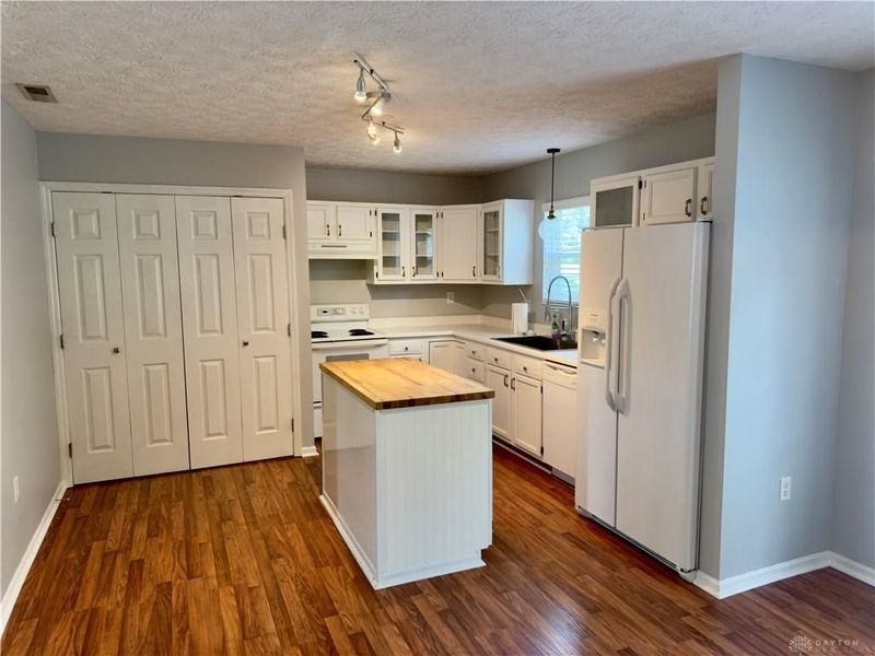 5251 Mallet Club Drive, Dayton, OH 45439 Photo 7