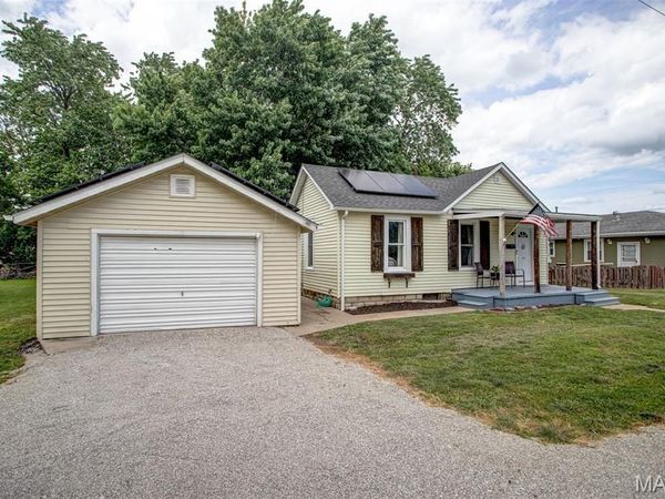 709 1st Street, Jerseyville, IL 62052