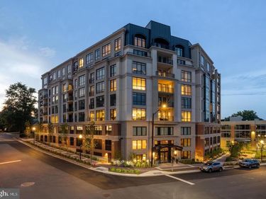 6718 LOWELL AVENUE , Unit 604, MCLEAN, VA 22101