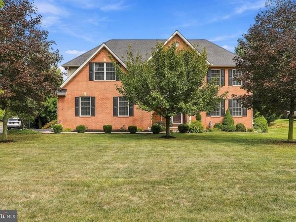 358 MOSS SPRING AVENUE , GREENCASTLE, PA 17225
