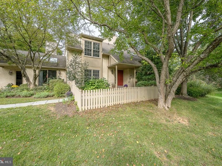 431 Chandlee Dr, Unit 233, Berwyn, PA 19312 Main Photo