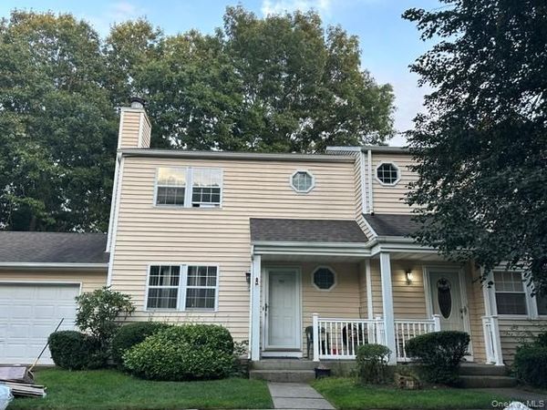 4 Hancock , Yaphank, NY 11980