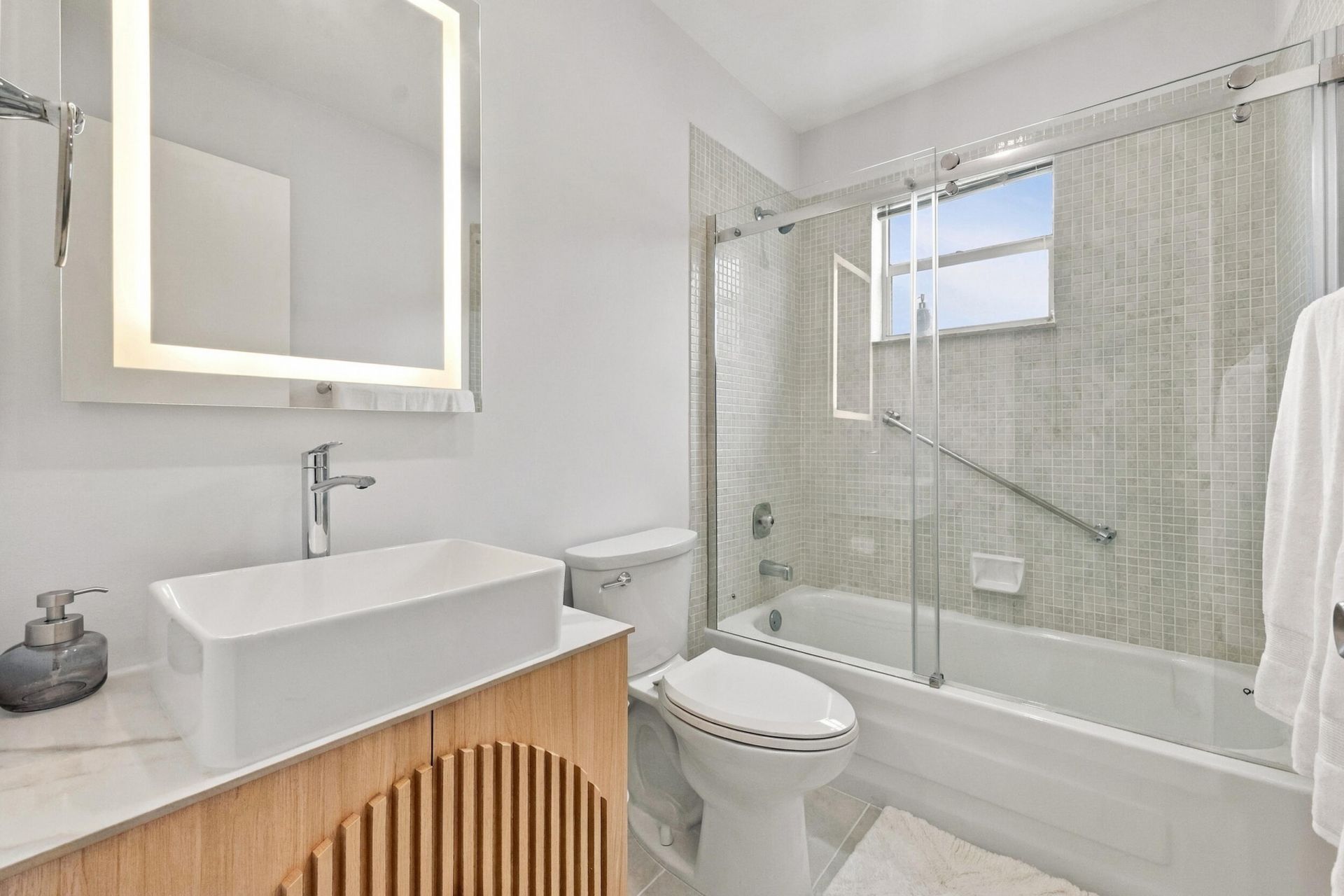 74 Normandy B, Delray Beach, FL 33484 Photo