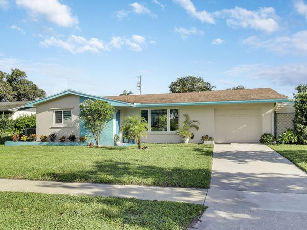 60 Camelia Circle, Tequesta, FL 33469