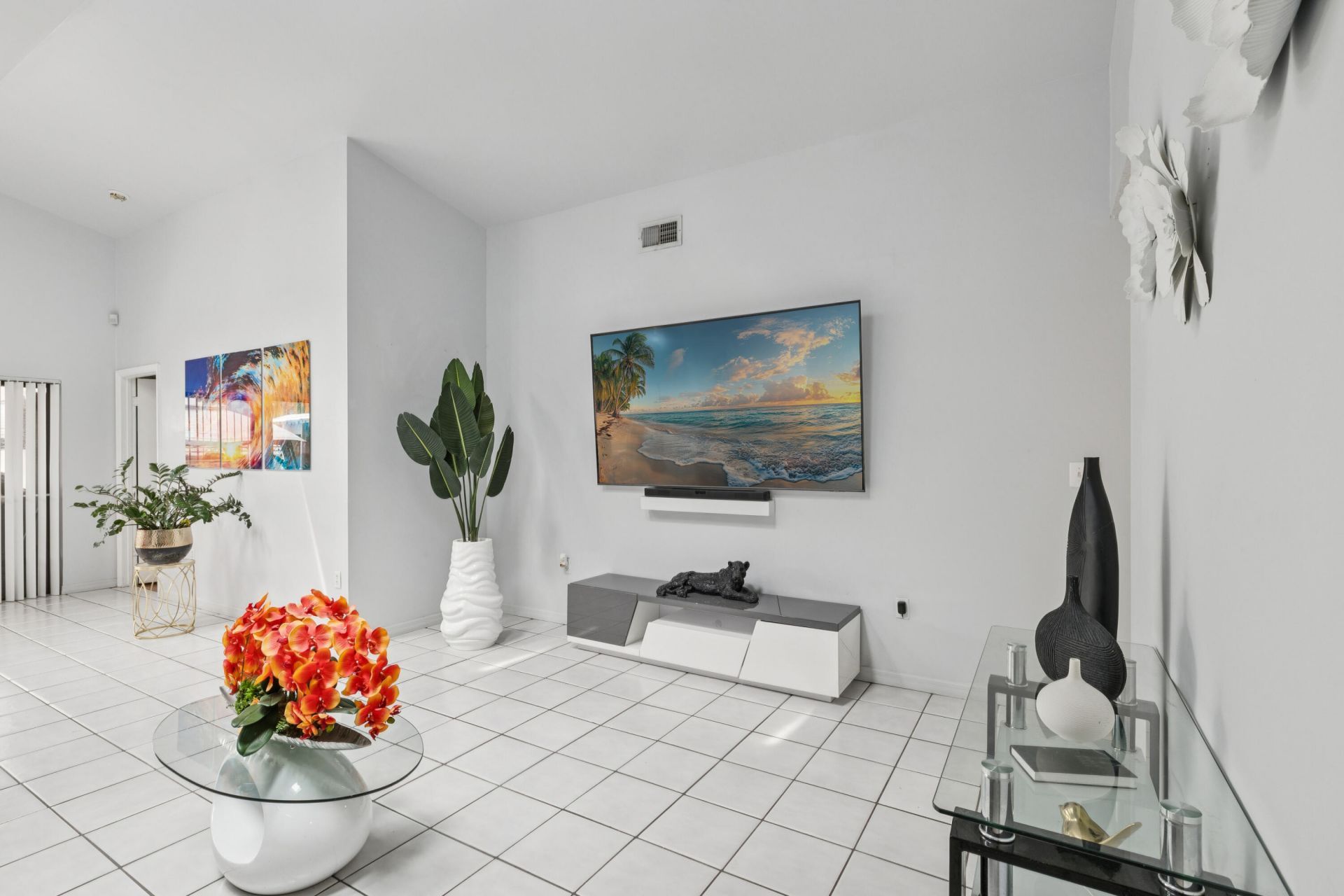 8738 NW 150th Terrace, Miami Lakes, FL 33018 Photo