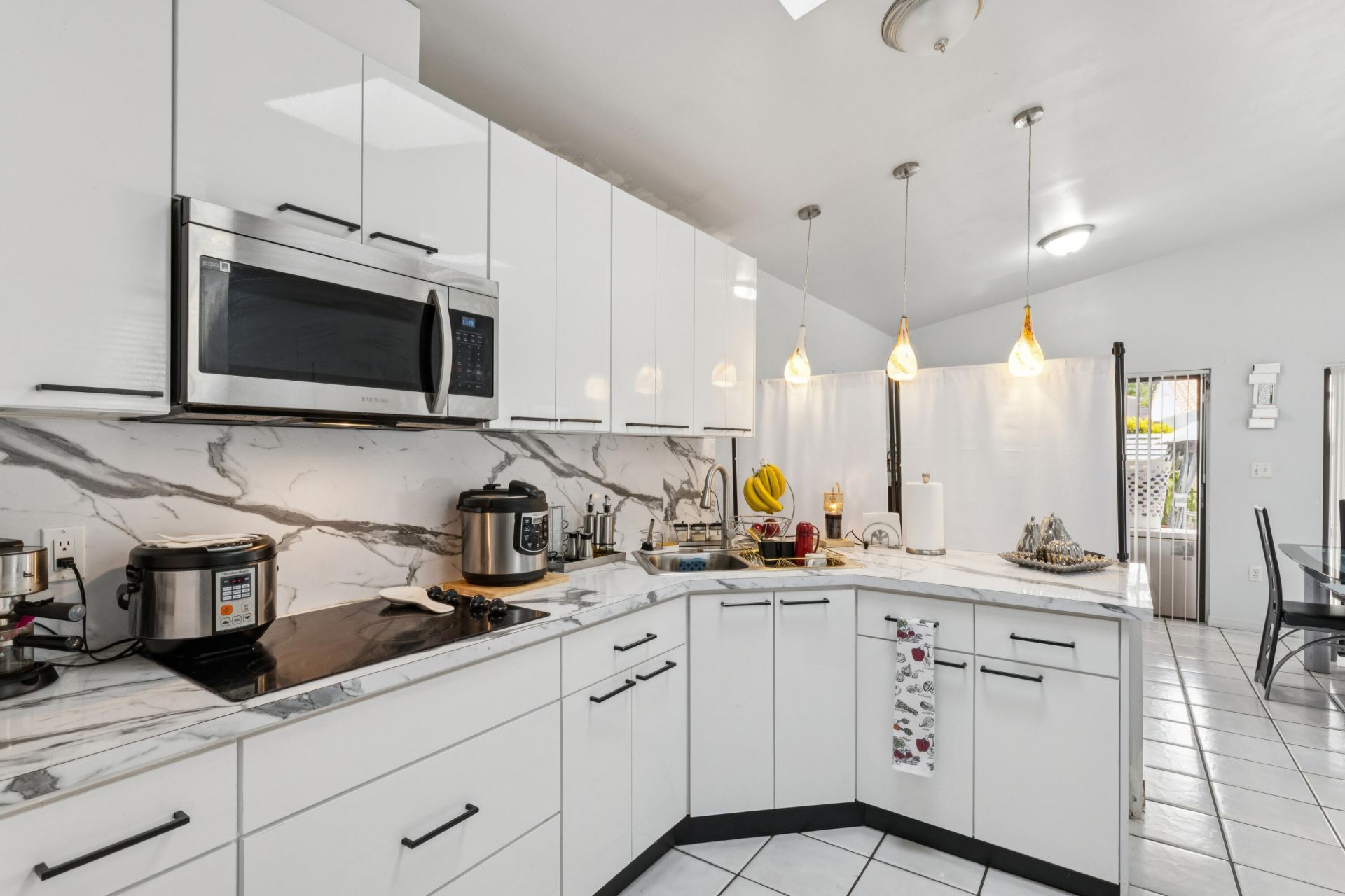 8738 NW 150th Terrace, Miami Lakes, FL 33018 Photo