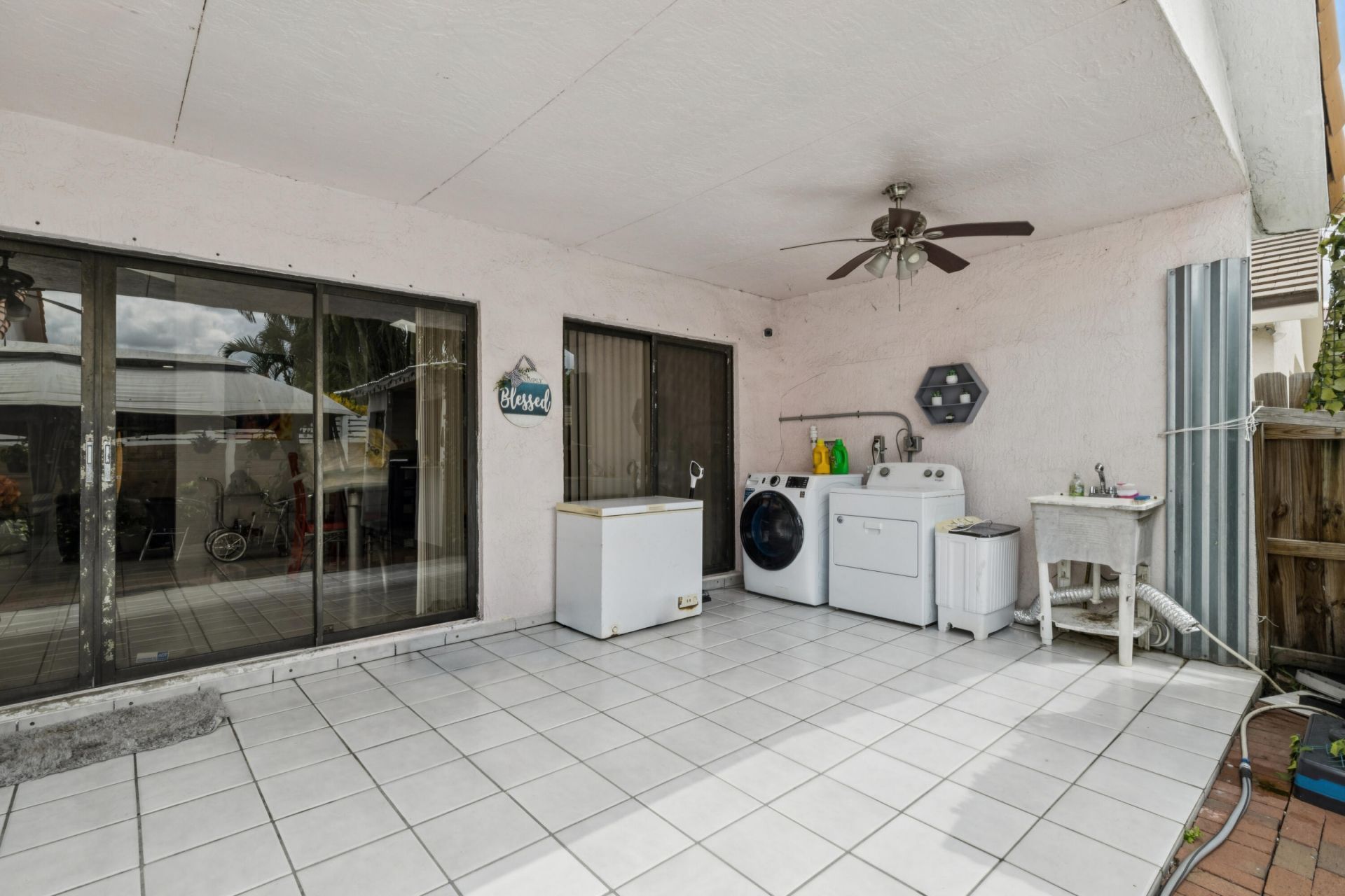 8738 NW 150th Terrace, Miami Lakes, FL 33018 Photo