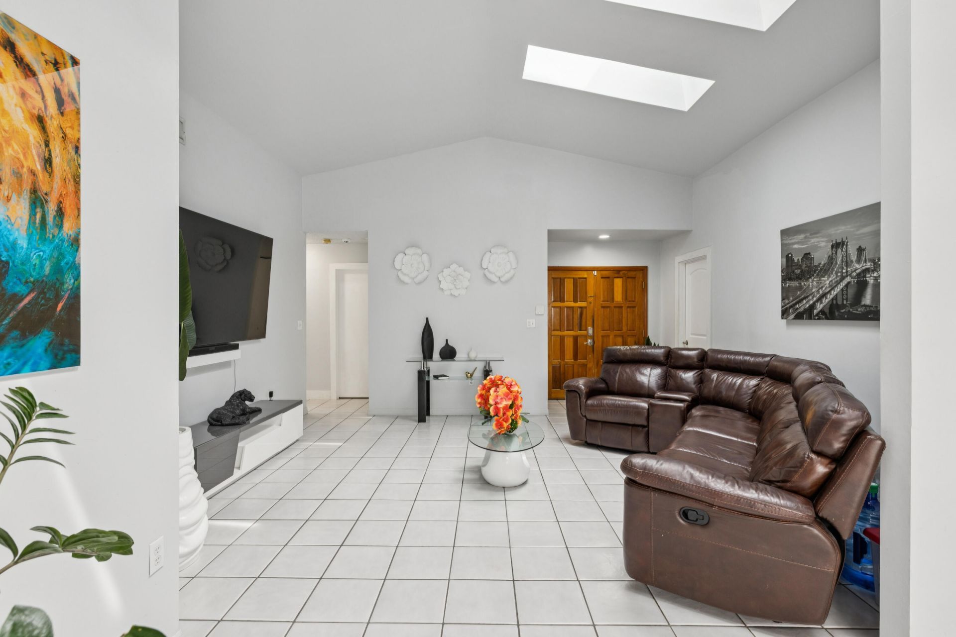 8738 NW 150th Terrace, Miami Lakes, FL 33018 Photo