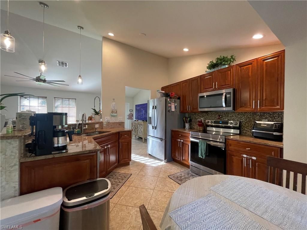 502 Elaine Ave N, Lehigh Acres, FL 33971 Photo