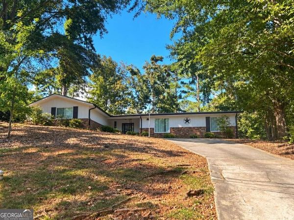 1314 N Cliff Valley Way NE, Brookhaven, GA 30319