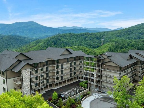 855 Campbell Lead Road , Unit 305, Gatlinburg, TN 37738