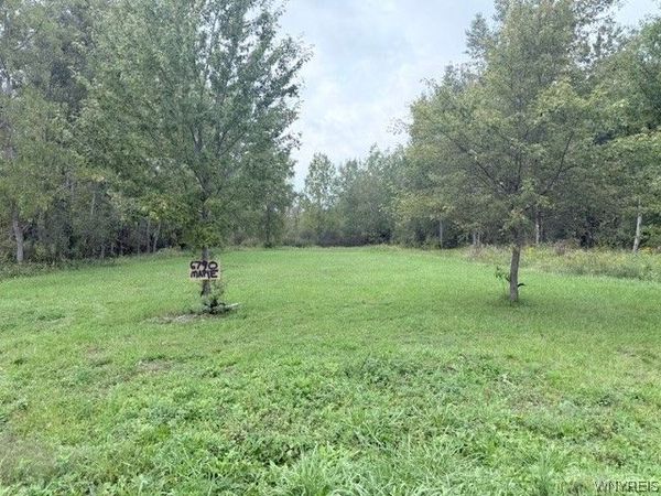 6790 Maple Road, Akron, NY 14001