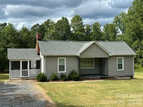 5501 Tryon Street , Conover, NC 28613
