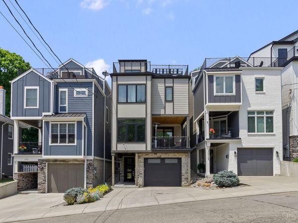 3572 Handman Avenue, Cincinnati, OH 45226