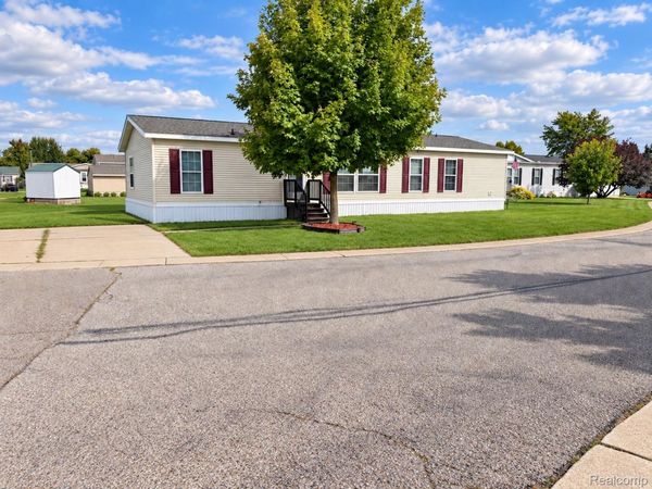 433 Shawdow Lane , Mason, Mi 48854