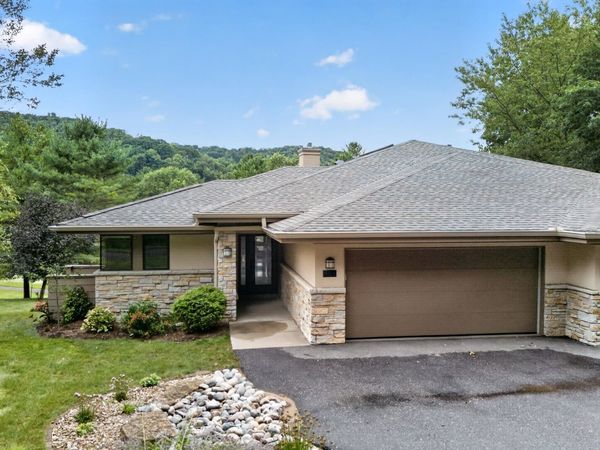 111 Aspen Glen Drive, Spring Green, WI 53588
