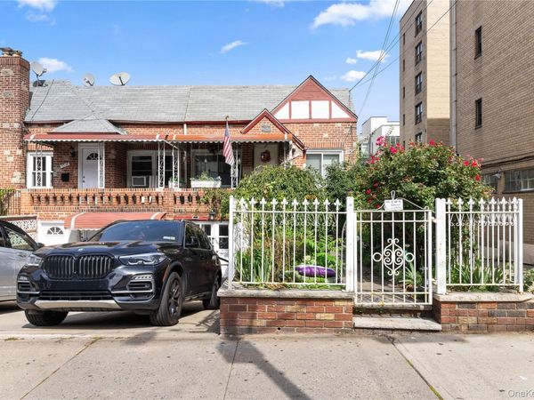 23-29 Broadway, Astoria, NY 11106