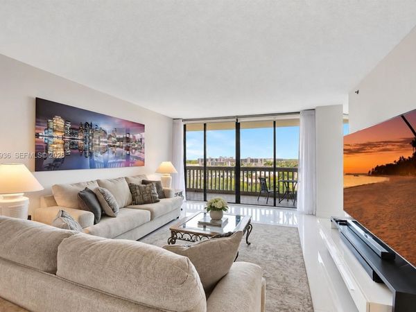 2000 Island Blvd , Unit 808, Aventura, FL 33160