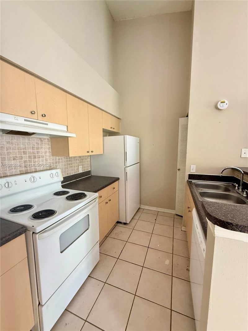 4115 San Marino Blvd, Unit 202, West Palm Beach, FL 33409 Photo
