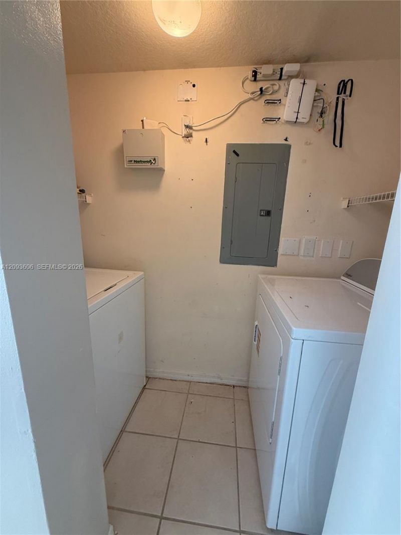 4115 San Marino Blvd, Unit 202, West Palm Beach, FL 33409 Photo