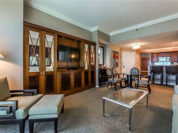 135 E Harmon Avenue, Unit 3520, Las Vegas, NV 89109