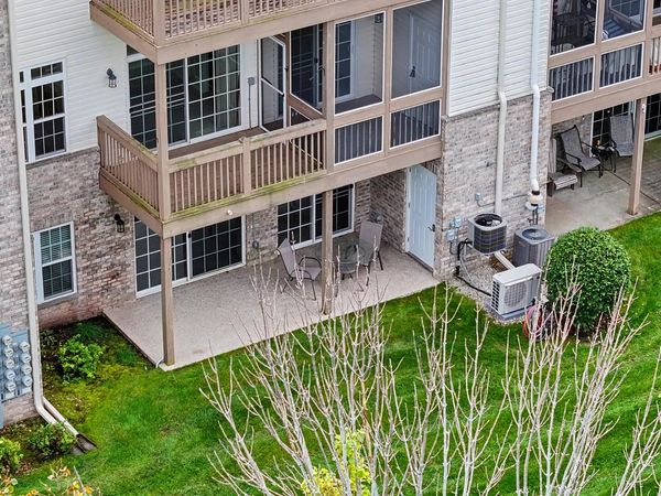 9227 S 54th STREET, Franklin, WI 53132