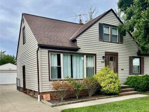 390 E 307th Street, Willowick, OH 44095
