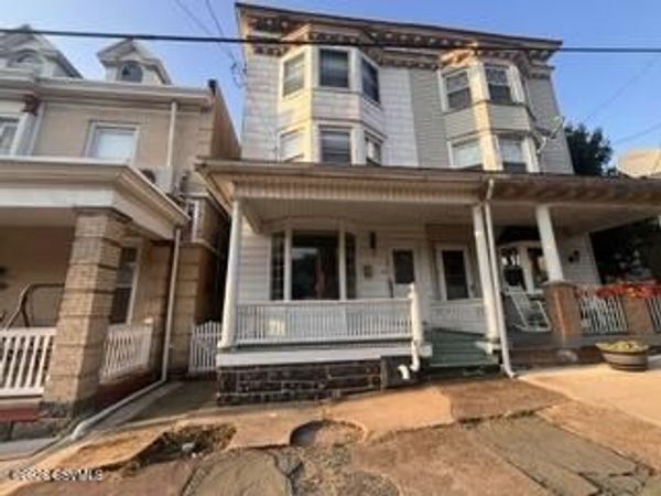 117 W CHESTNUT Street , Shamokin, PA 17872