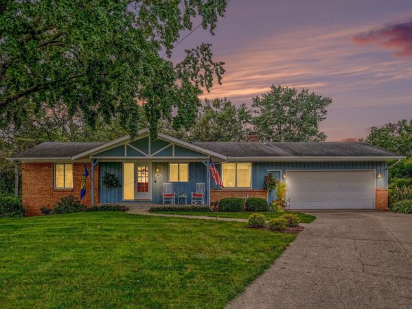 5095 Hillwood Court SE, Kentwood, MI 49508