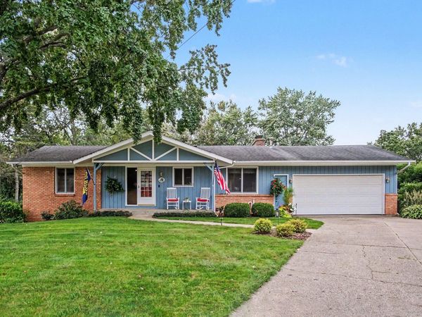 5095 Hillwood Court SE, Kentwood, MI 49508