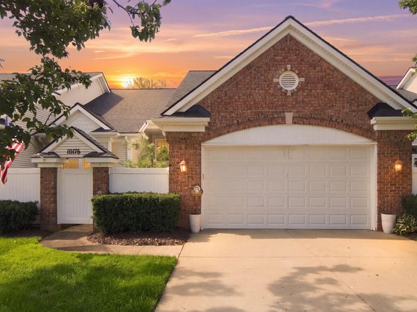 10176 Clarkshire Court, South Lyon, MI 48178