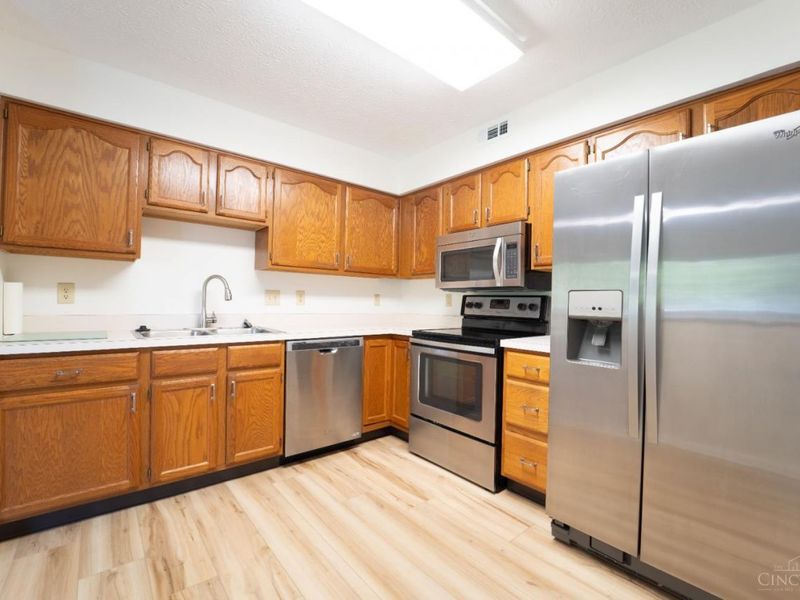 4320 Crystal Court, Unit 202, Deerfield Township, OH 45040 Photo 10
