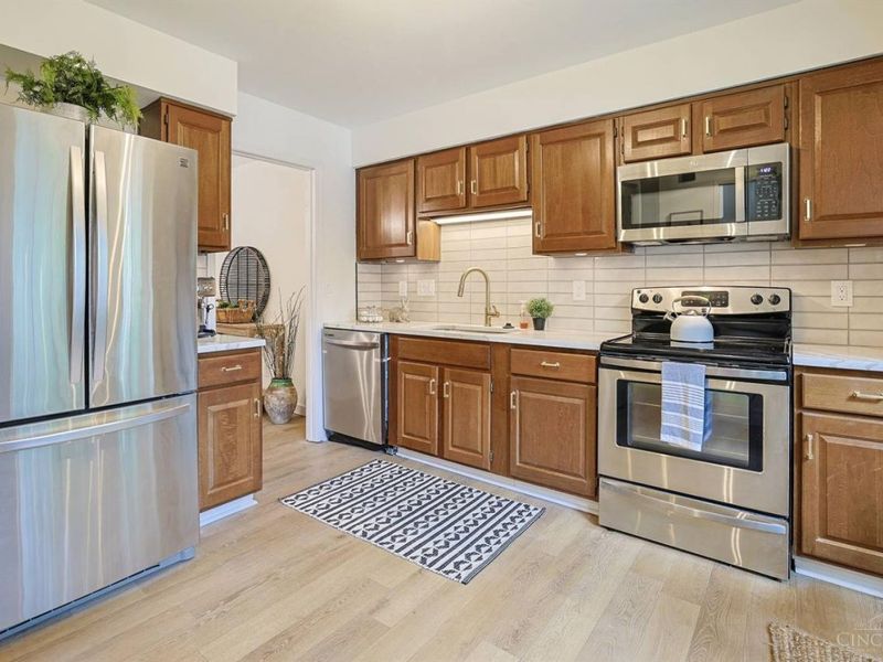 9139 Dominion Circle, Symmes Township, OH 45249 Photo 6