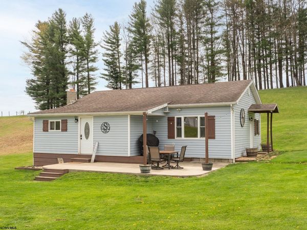 952 Burnside Camp Road, Terra Alta, WV 26764