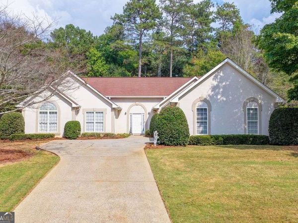 7135 Hunters Trace Drive, Cumming, GA 30028