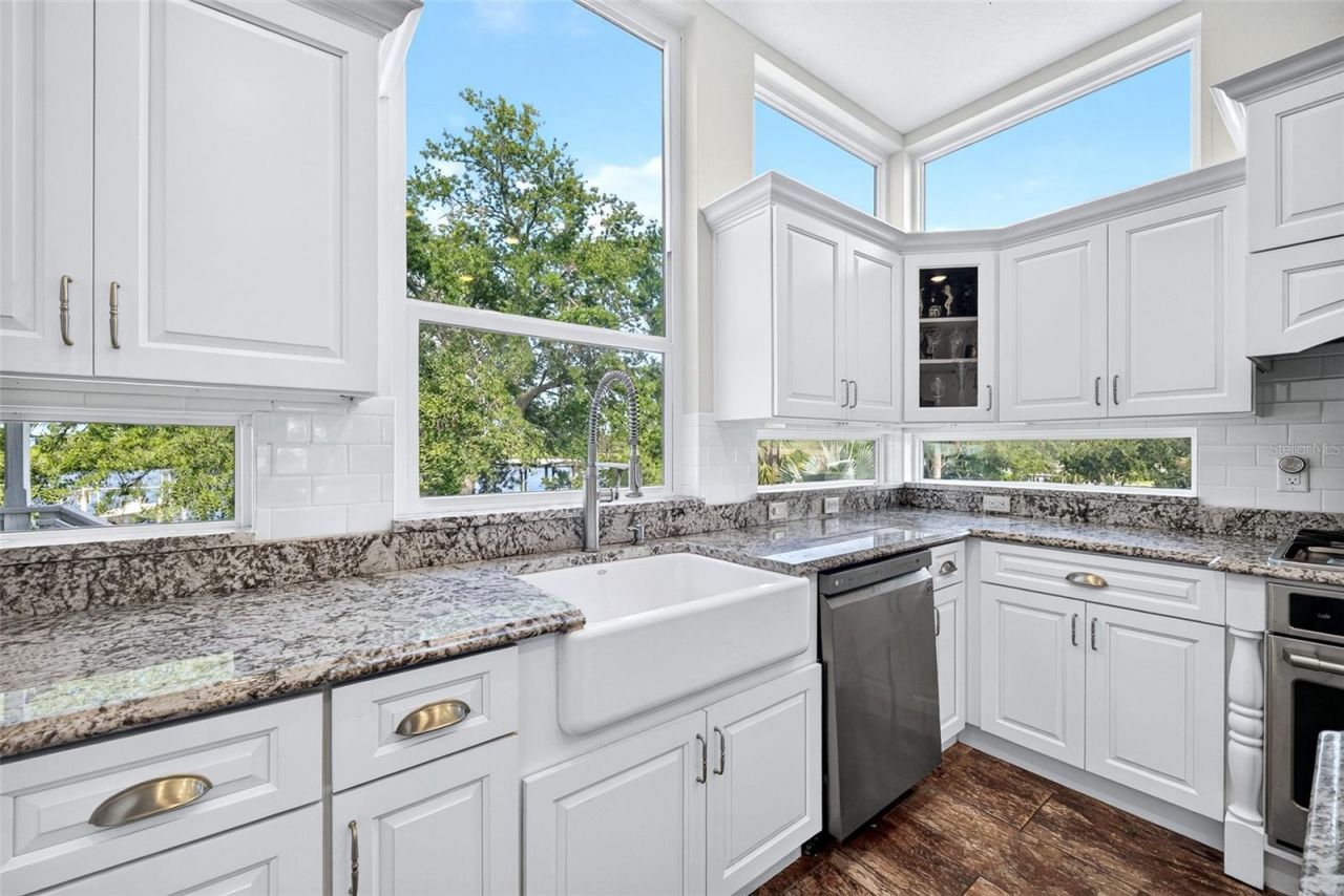 1538 Riverside Drive, Tarpon Springs, FL 34689 Photo