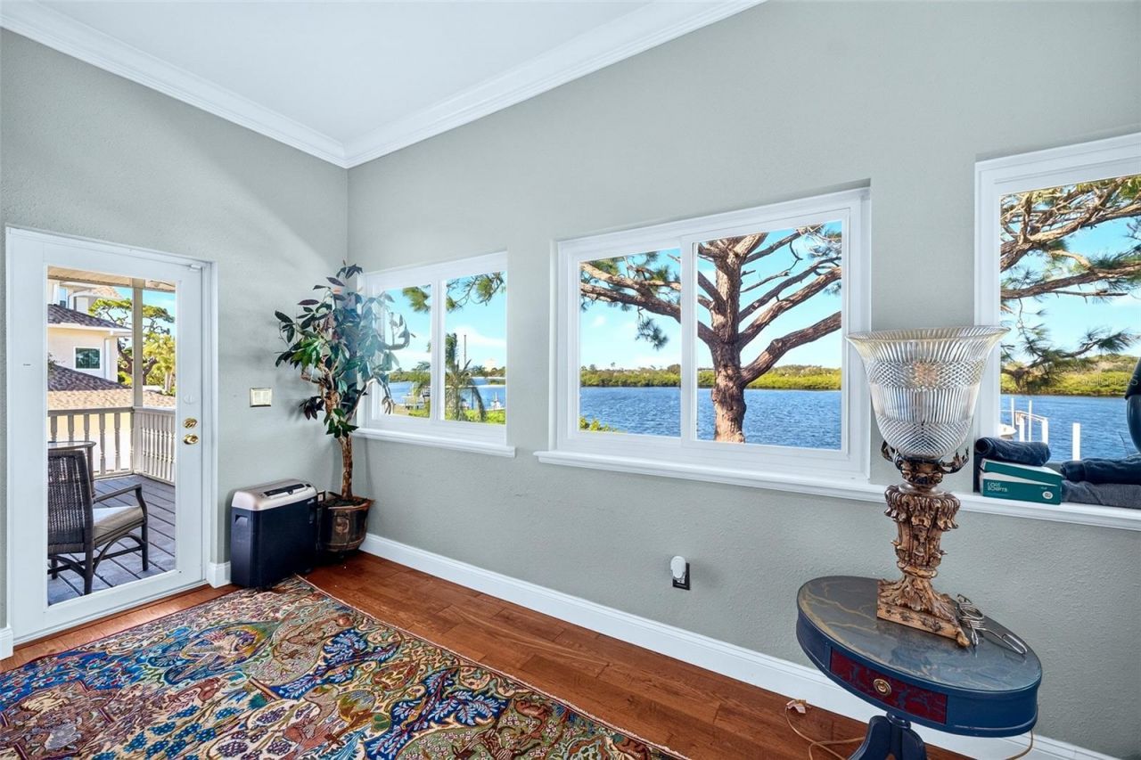 1538 Riverside Drive, Tarpon Springs, FL 34689 Photo