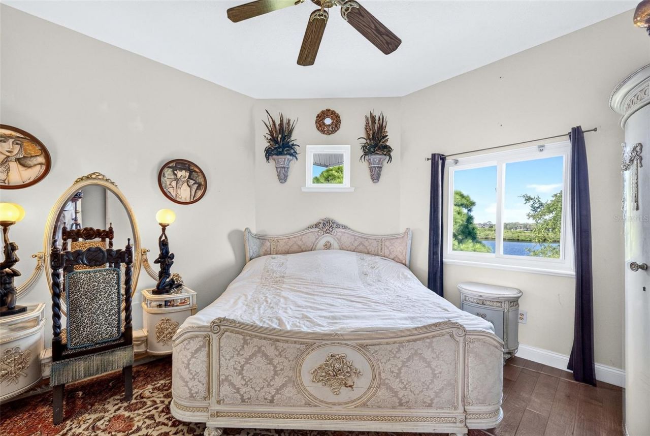 1538 Riverside Drive, Tarpon Springs, FL 34689 Photo